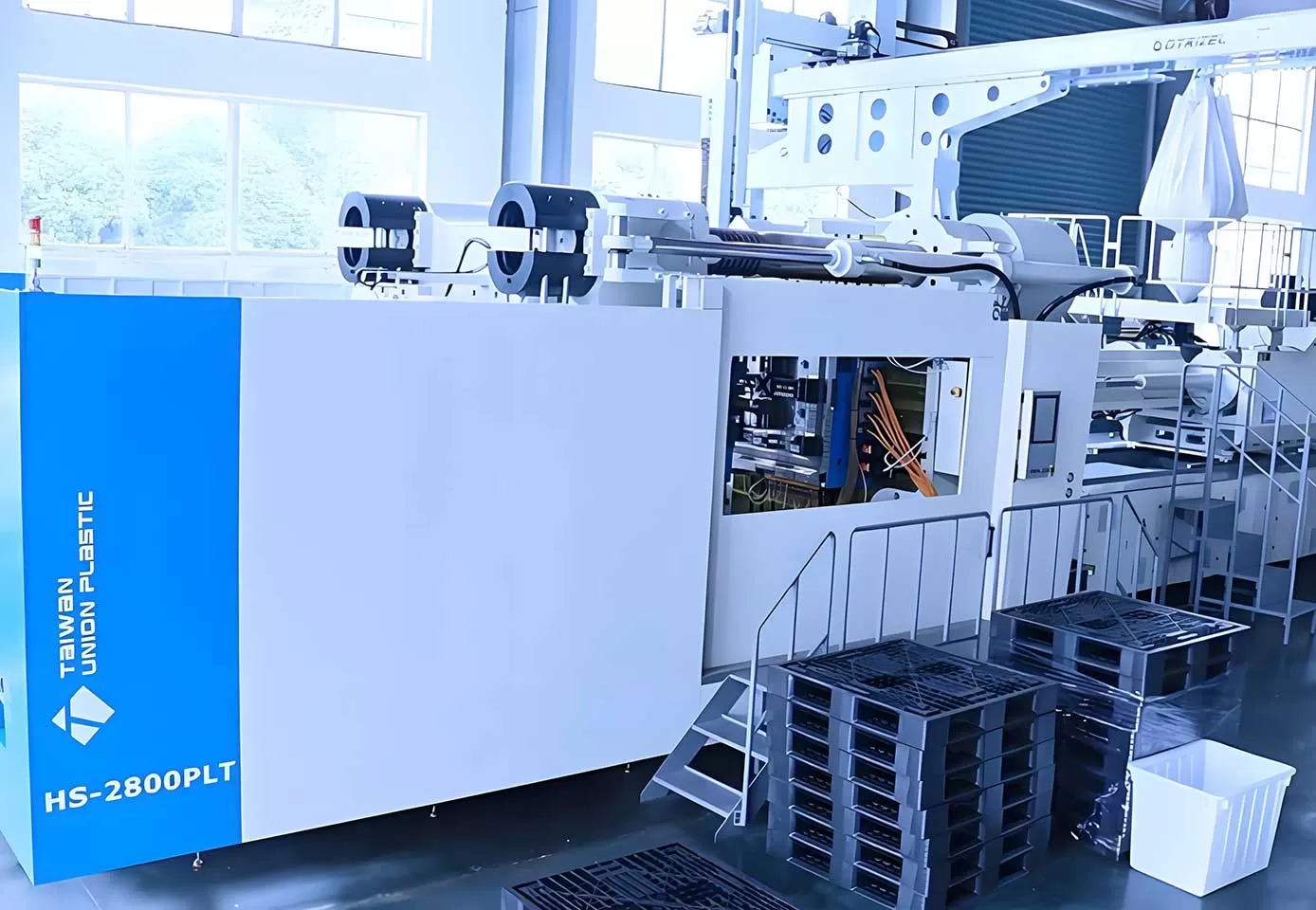 Configuration of the HS Two-plate Large Pallet Machine with Electric Pre-forming
