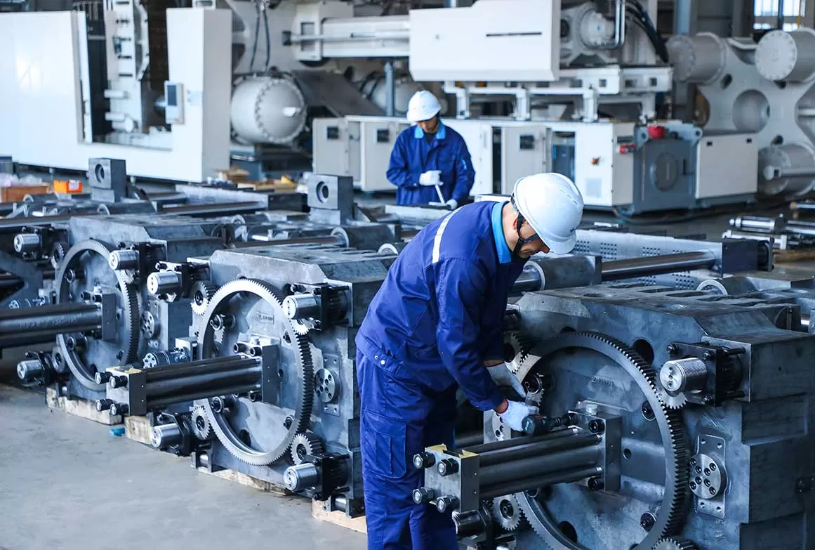 Employee Profile of Injection Molding Machines