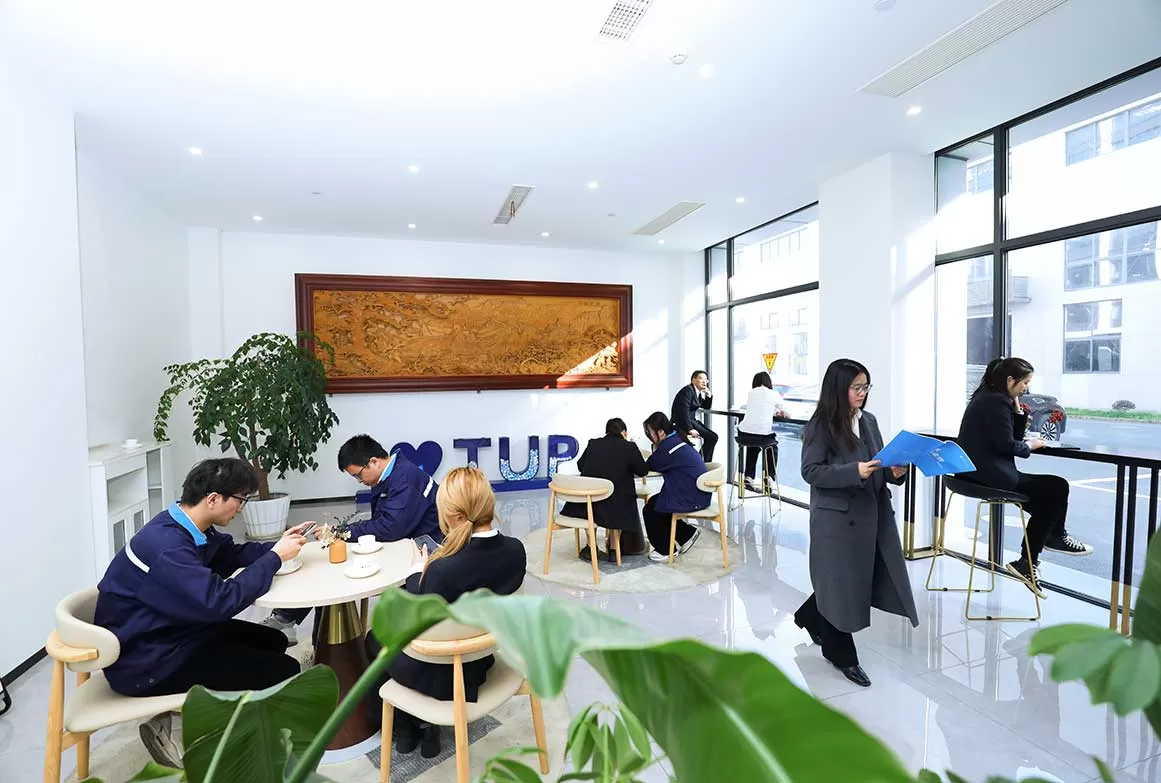 Employee Profile of Injection Molding Machines