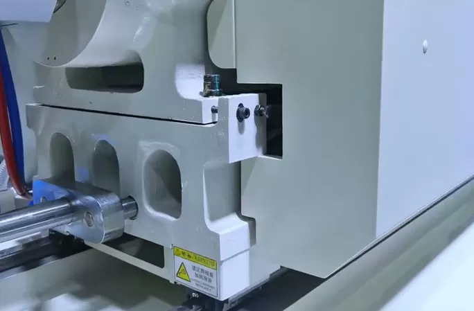 ES Electric Injection Molding Machine For Tetra Pak Internal Tooth Packaging